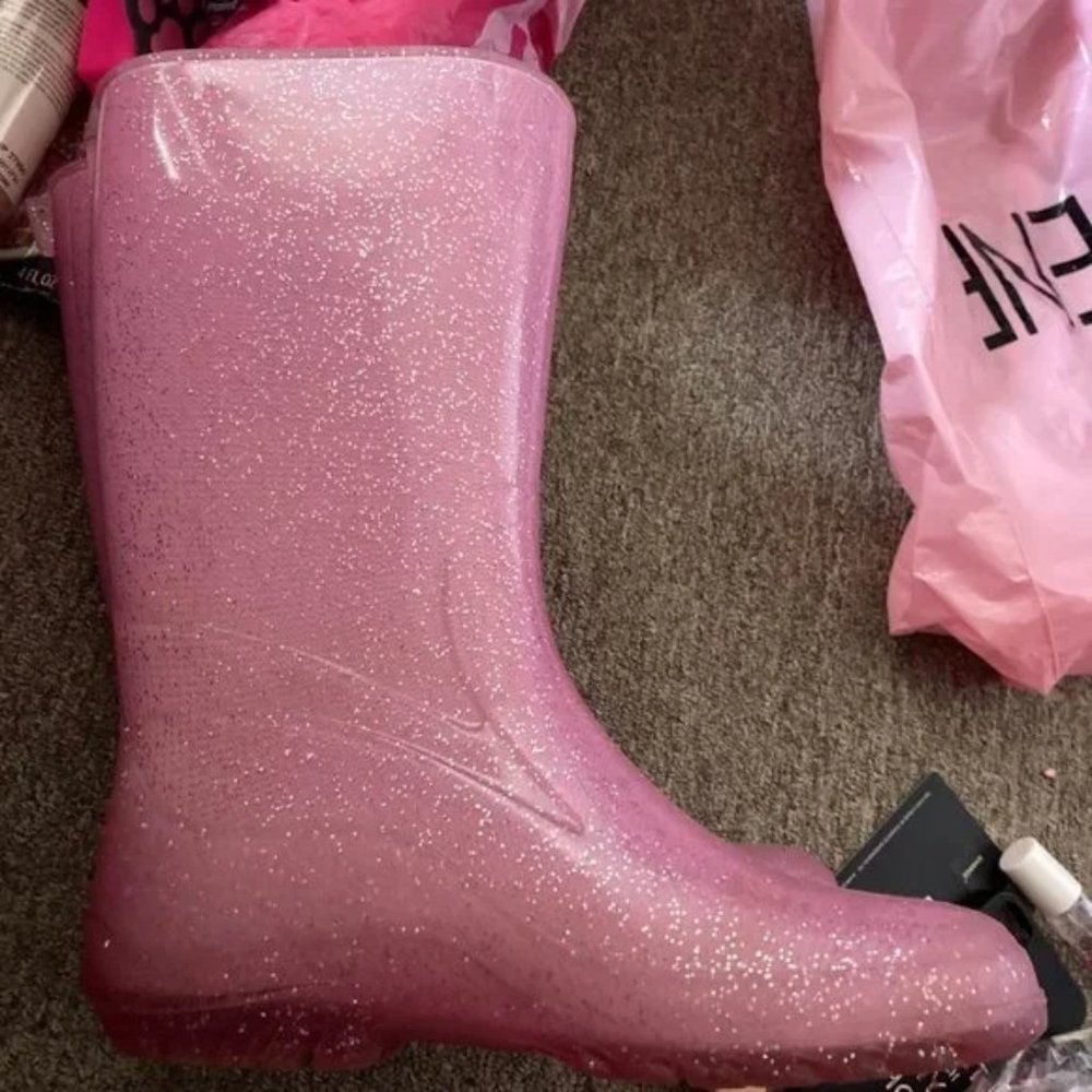 Pink sparkly rain boots/gumboots/wellies
